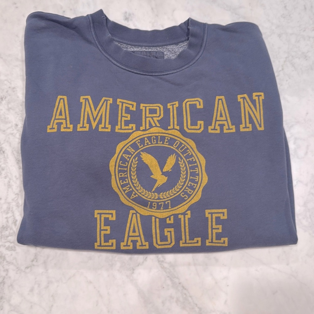 American Eagle sweatshirt